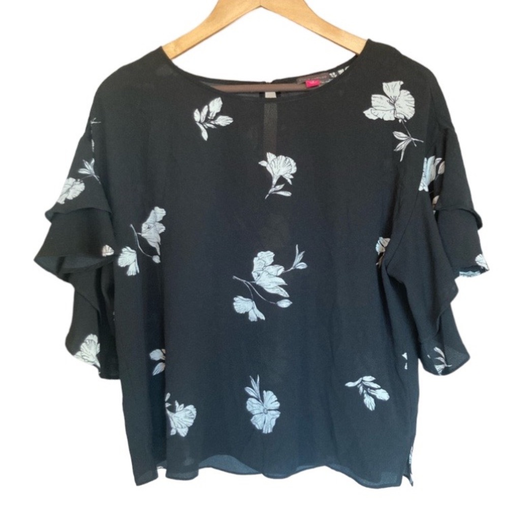 Vince Camuto Tossed Floral Top- Size S